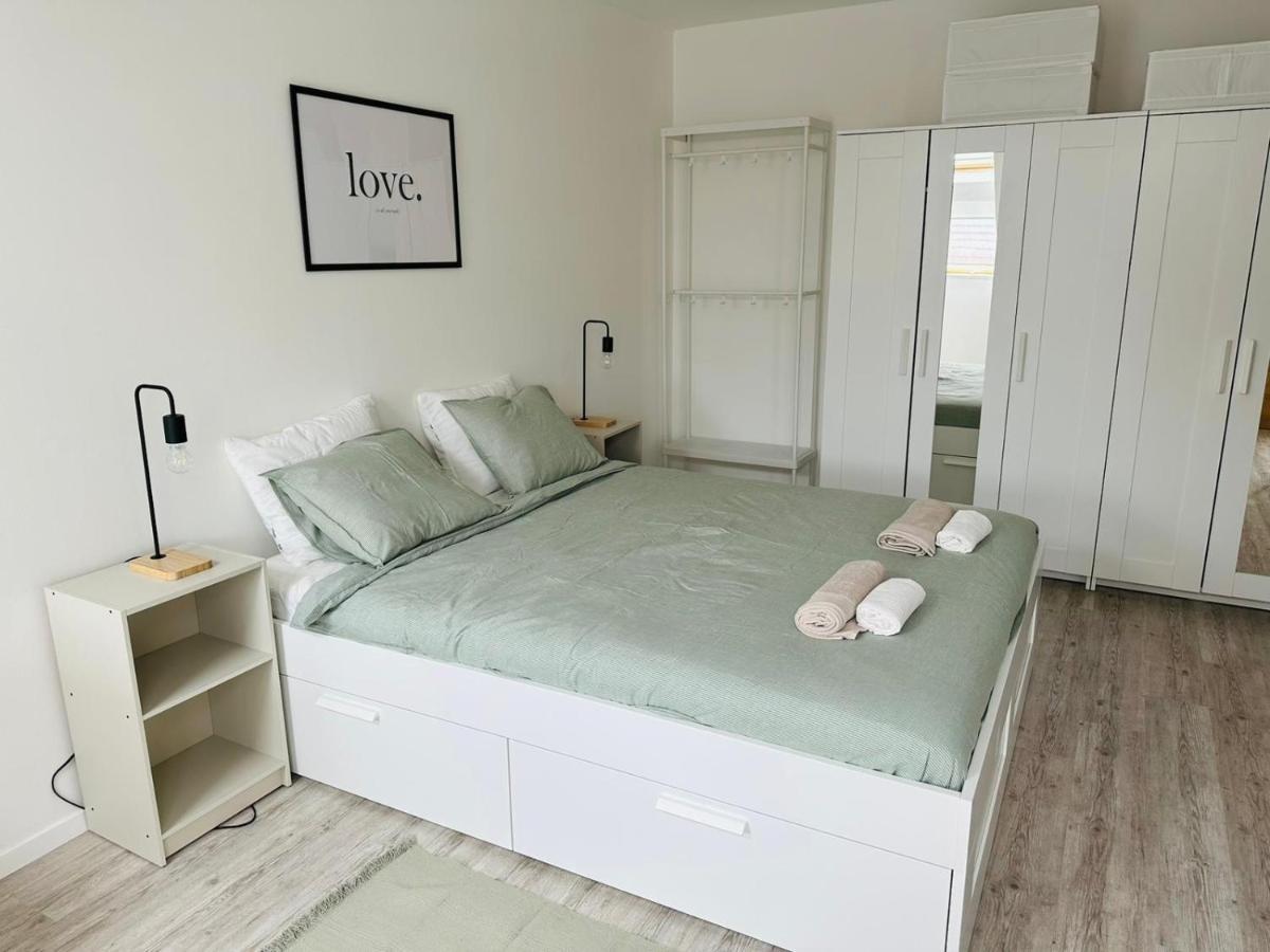 בודפשט Palace Quarter 1 Peaceful Modern Central Top Floor Apartment מראה חיצוני תמונה